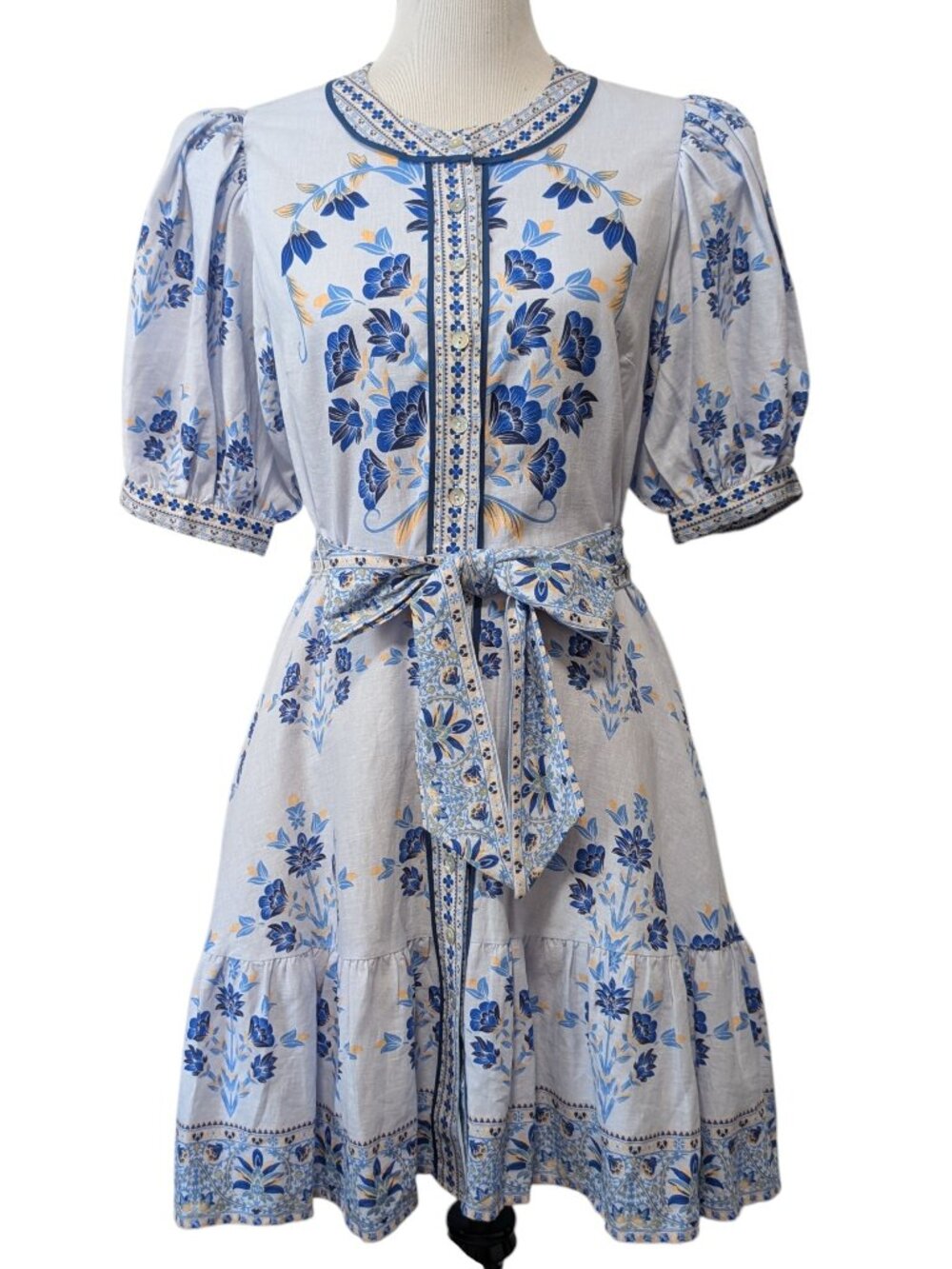 A Loves A Womens Size M? White Blue Floral Puff Sleeves Self Tie Belt Mini Dress